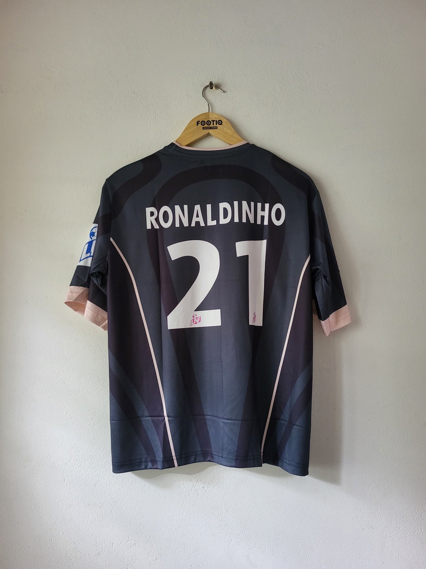 RONALDINHO PSG HOME KIT 2001-02 FIVE SLEEVE SUBLIMATION