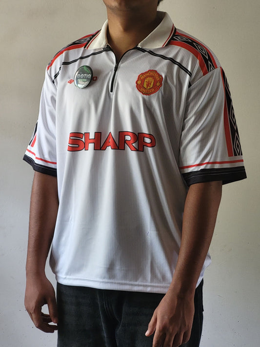 Beckham Man United Away Kit 1998-99 Collar Zip Five Sleeve Premium Embroidery, Beckham oversized jersey, most selling, trending jersey, Jersey fits, Manchester united Jerseys, trusted online store 