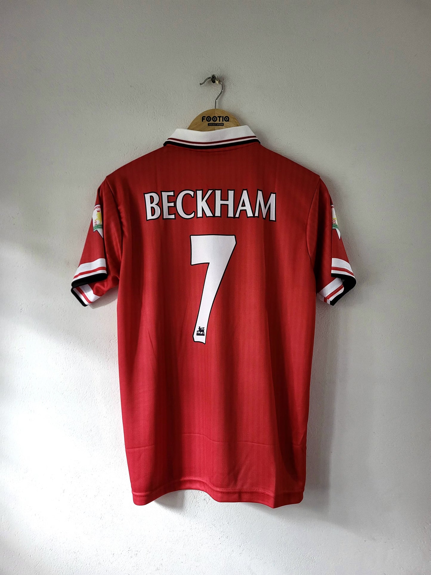 BECKHAM MAN UNITED HOME KIT 1998-99 COLLAR ZIP PREMIUM EMBROIDERY