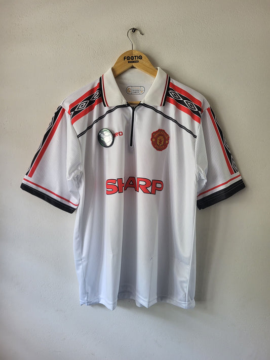 Beckham Man United Away Kit 1998-99 Collar Zip Five Sleeve Premium Embroidery, Beckham oversized jersey, most selling, trending jersey, Jersey fits, Manchester united Jerseys, trusted online store 