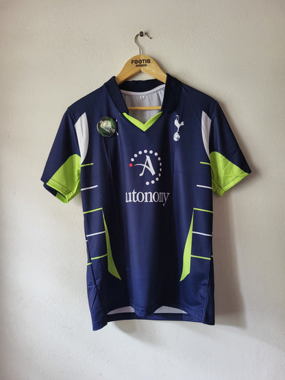 MODRIC TOTTENHAM THIRD KIT 2010-11 COLLAR SUBLIMATION