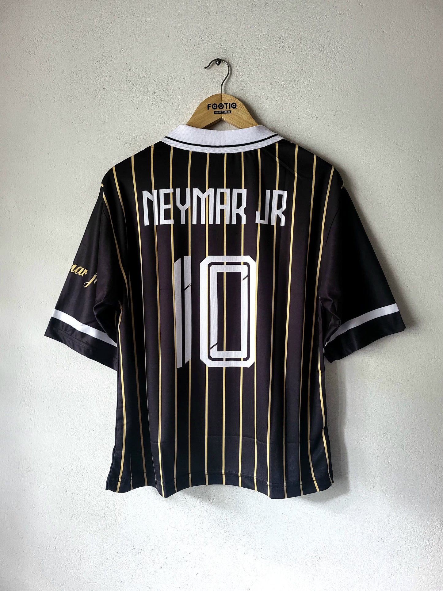 NEYMAR JR SANTOS FC CHARLIE BROWN JR  SPECIAL EDITION COLLAR PREMIUM EMBROIDERY, Neymar black five sleeve, Neymar Santos black jersey, Most selling Jersey, Neymar oversized jersey, legends, retro