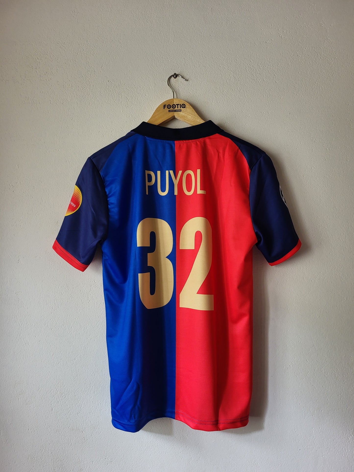 PUYOL BARCELONA HOME KIT 1999-2000 COLLAR SUBLIMATION