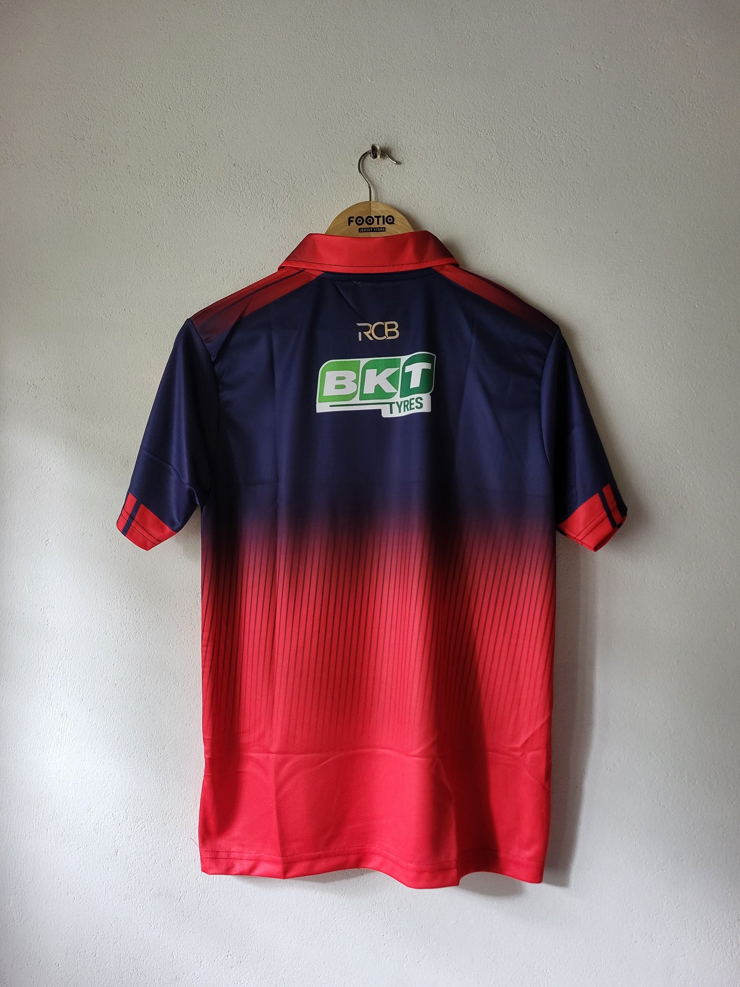 RCB HOME KIT COLLAR ZIP PREMIUM EMBROIDERY