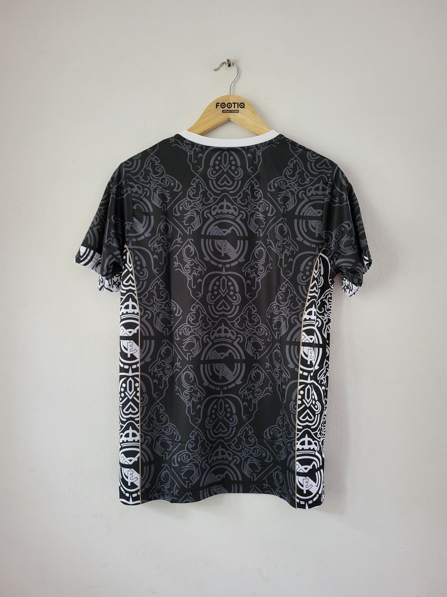 REAL MADRID BLACK SPECIAL EDITION KIT PREMIUM EMBROIDERY