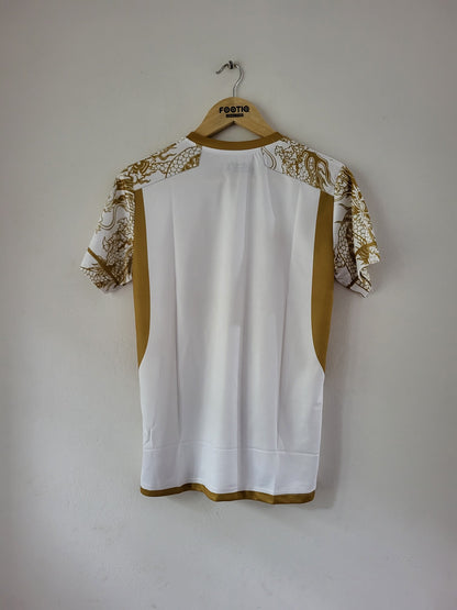 REAL MADRID SPECIAL EDITION PREMIUM V NECK EMBROIDERY