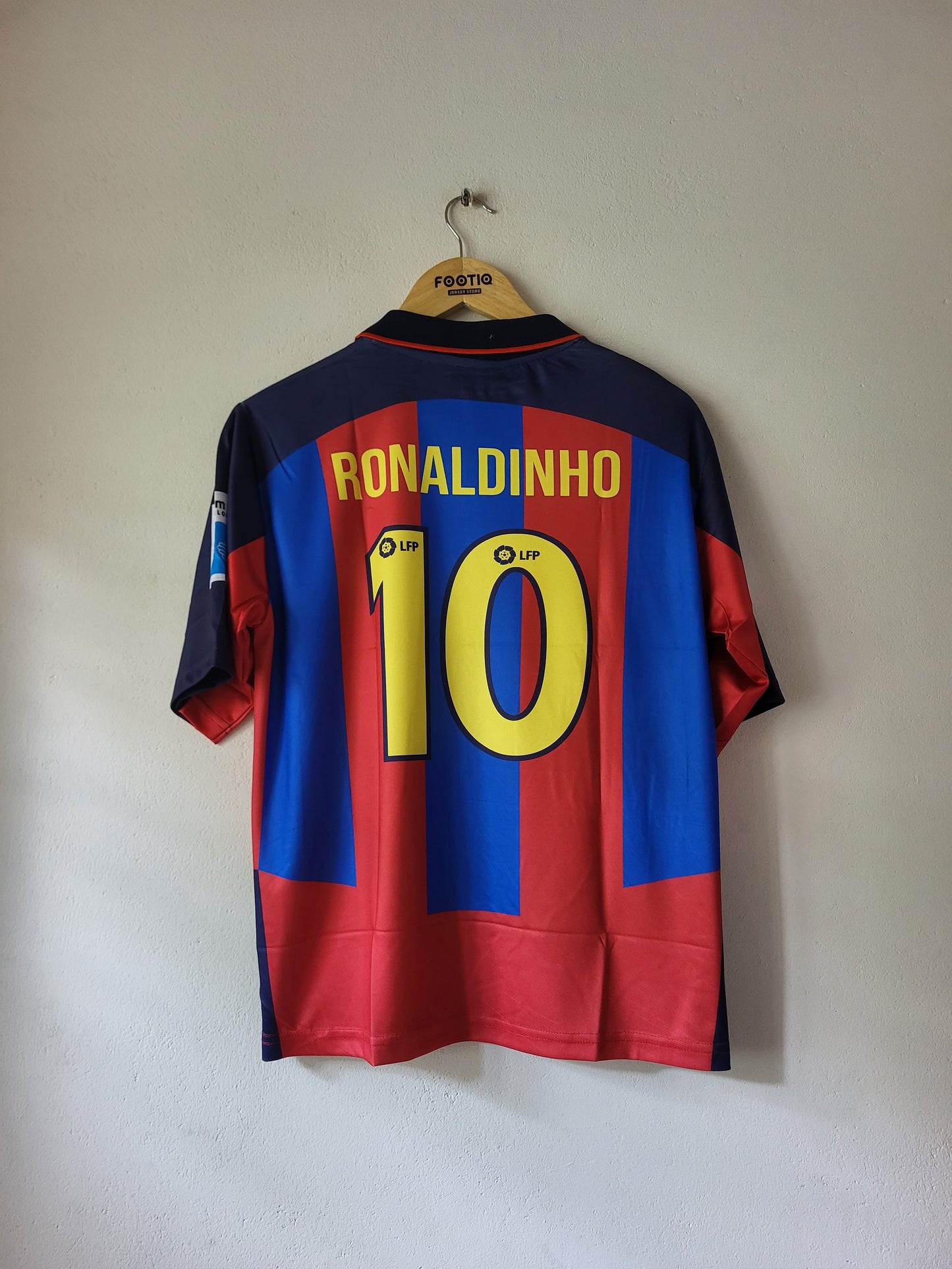 RONALDINHO BARCELONA HOME KIT 2003-04 COLLAR FIVE SLEEVE SUBLIMATION