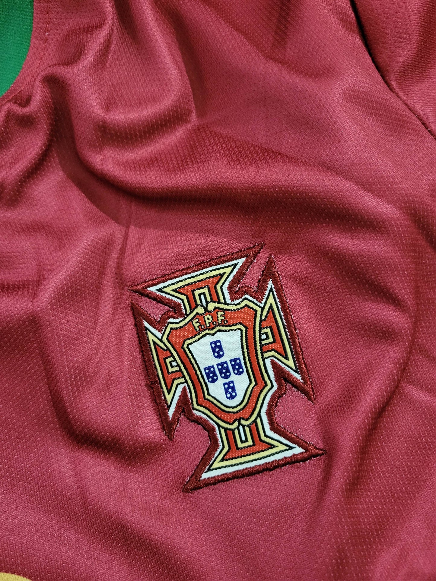 RONALDO PORTUGAL HOME KIT 2001-02 PREMIUM V NECK EMBROIDERY
