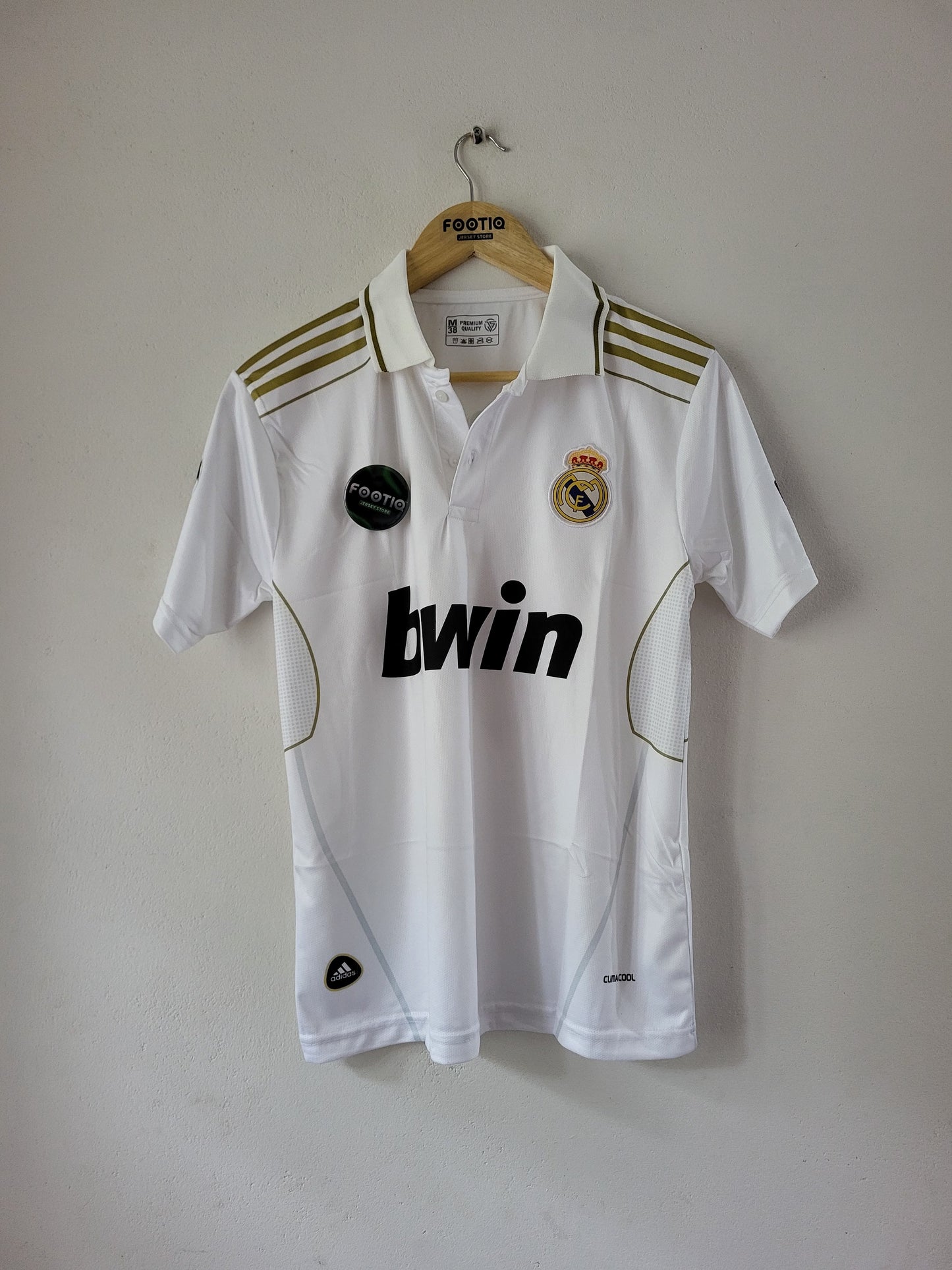 RONALDO REAL MADRID HOME KIT 2011-12 COLLAR PREMIUM EMBROIDERY
