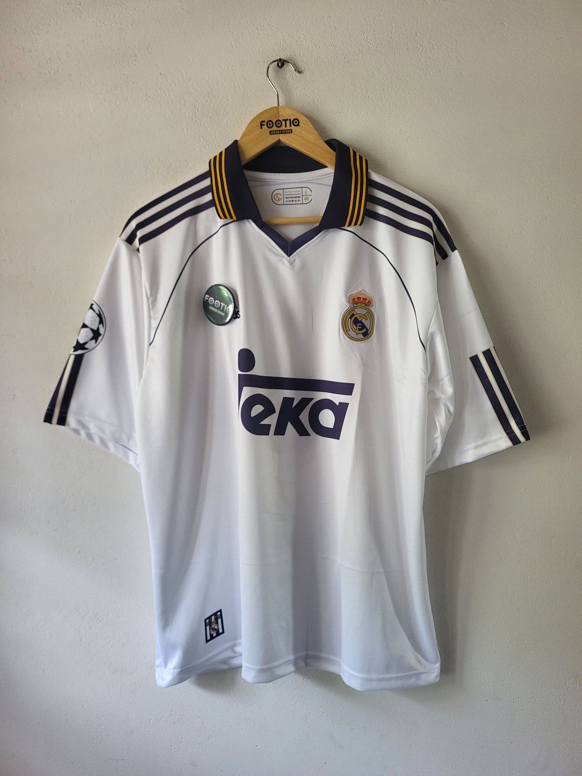 R Carlos Real Madrid Home Kit 1999-20 Collar Five Sleeve Premium Embroidery, Madrid teka Jersey, most selling, oversized, trending jersey, player version 