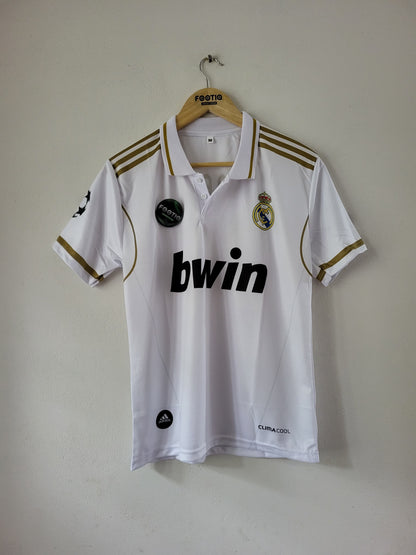 S RAMOS REAL MADRID HOME KIT 2011-12 COLLAR SUBLIMATION