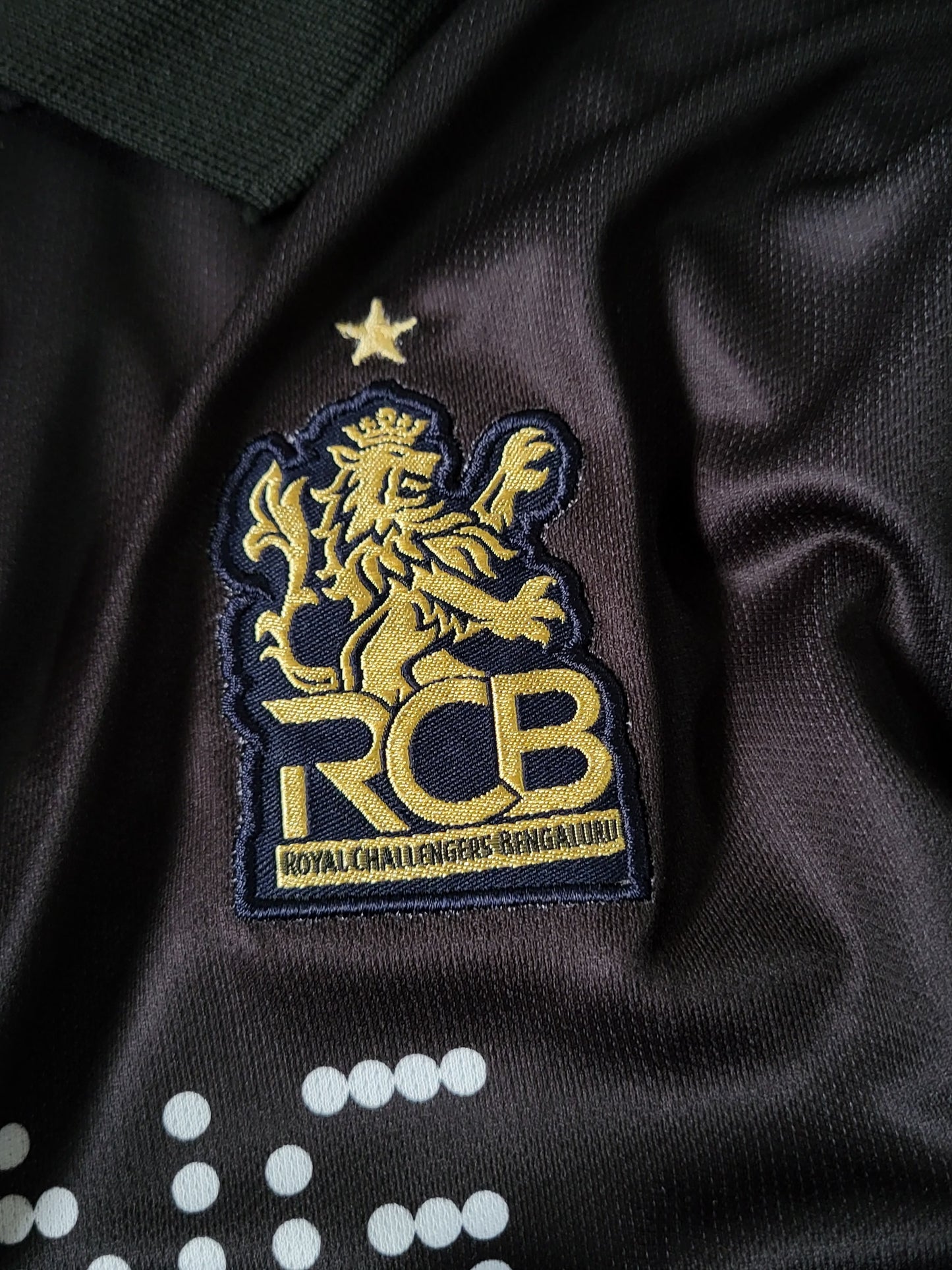 VIRAT KOHLI RCB SPECIAL EDITION COLLAR ZIP PREMIUM EMBROIDERY
